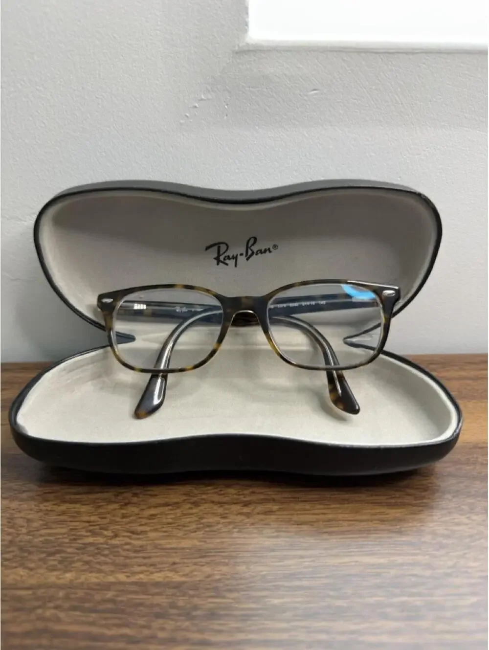Ray-Ban Glasses with case